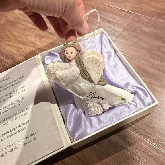 Nurse ornament in elegant box with saying - Picture 3 of 7